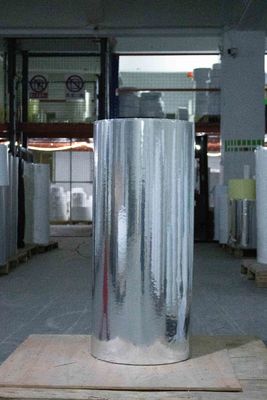 Material de etiqueta de rollo BOPP transparente Adhesivo acrílico de espesor de 50 μm