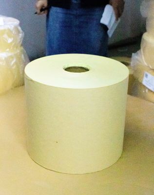Papel Kraft pegamento caliente Etiquetas autoadhesivas Materiales de etiqueta 80 g espesor de superficie