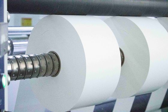 Resistencia al agua PE Revestido de papel de hoja de rollo de adhesivo acrílico 80μ de espesor de la cara