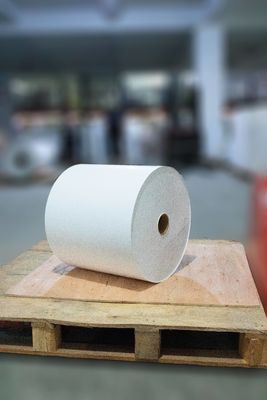 Adhesivo extraíble Material de etiqueta sintético simple pegatina de rollo normal pegajoso