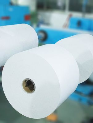 Buen precio Tipo de pegamento de chapa de cobre Etiqueta de papel revestido en rollo SGS Aprobado adhesivo en línea