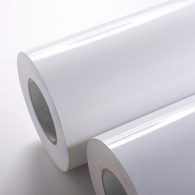 Buen precio Material de la etiqueta Papel recubierto de 80 gramos con papel de vidrio blanco y fuerte adhesión inicial en línea